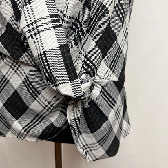 💎 Laundry by Shelli Segal Wrap Blouse Black NEW - Picture 6 of 8